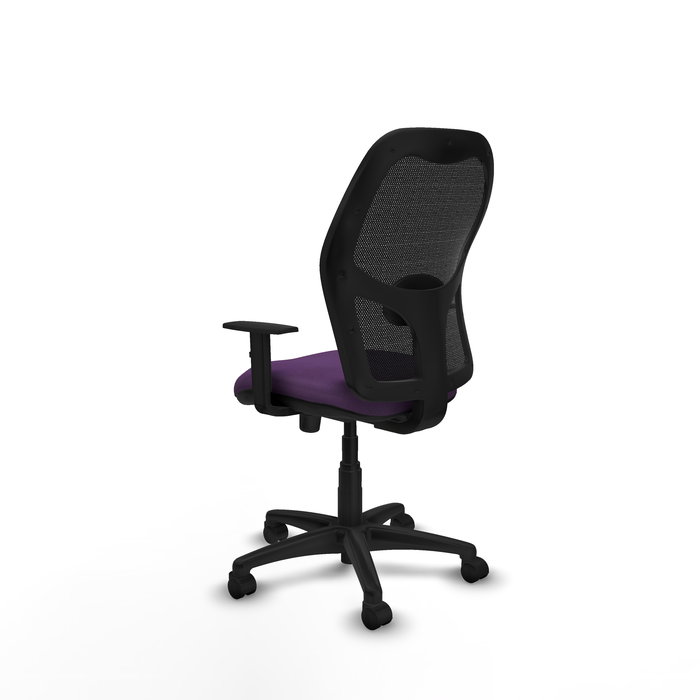Silla de oficina Alocén con mecanismo Sincro tapizada con Tela color Morado y malla color Negro. Equipada con lumbar 1D, Brazos 1D y Ruedas de nailon 50 mm