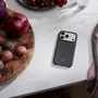 Apple Beats Case con MagSafe y Control de Cámara para iPhone 17 Pro - Gris antracita
