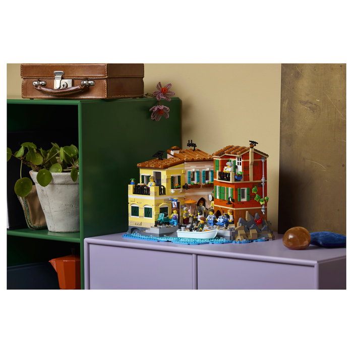 LEGO Ideas 21359 La Riviera Italiana Juego de Construcción 3251 Piezas para Adultos 18+ Años Multicolor