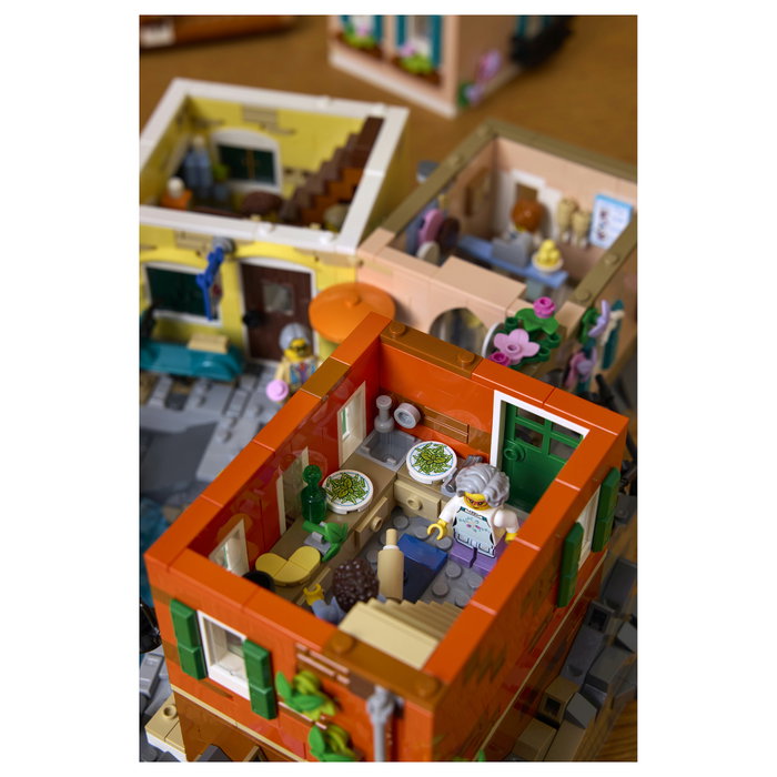 LEGO Ideas 21359 La Riviera Italiana Juego de Construcción 3251 Piezas para Adultos 18+ Años Multicolor