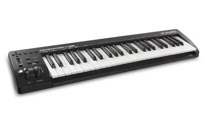 MAUDIO Keystation 49Mk3 Teclado Controlador USB/MIDI de 49 Teclas Sensibles a la Velocidad para Instrumentos Virtuales y Software de Grabación