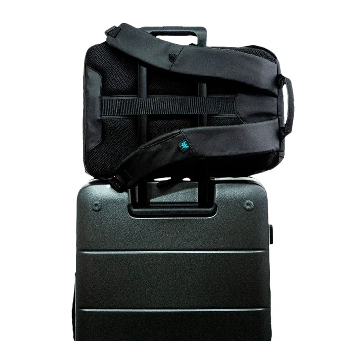 Acer Predator Utility Lite Mochila para Portátil 16" (40.6 cm) Negra de Poliéster, 740g, 3 Compartimentos y Tirante para Hombro