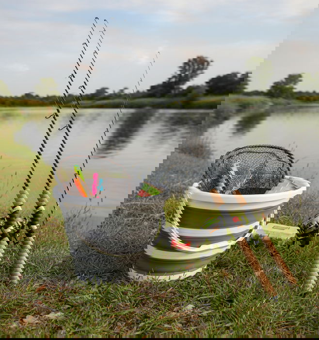 Confortime Cubo Plegable de Plástico 10 Litros 33x33x24.5 cm (12 Unidades)