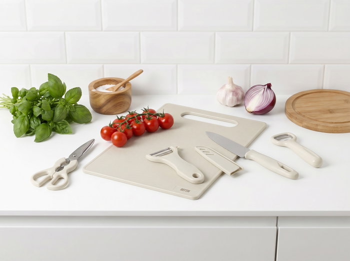 Quttin Set de 4 Utensilios de Cocina con Tabla de Cortar de 12 Piezas Quttin Set de 4 Utensilios de Cocina con Tabla de Cortar de 12 Piezas