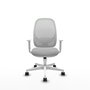 Silla de oficina Cilanco con mecanismo Sincro tapizada con Tela color Gris claro y malla color Blanco. Equipada con lumbar 1D, Reposabrazos blancos y Ruedas 65mm nailon