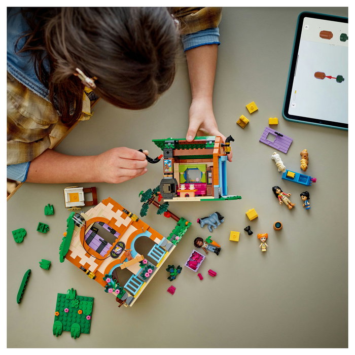 LEGO Friends Rancho de ponis y establos, 727 piezas