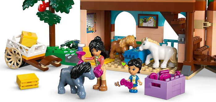 LEGO Friends Rancho de ponis y establos, 727 piezas