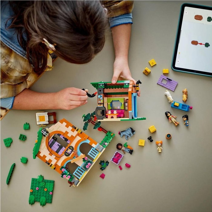 LEGO Friends Rancho de ponis y establos, 727 piezas