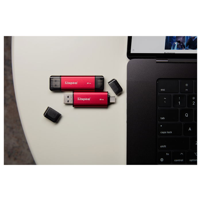 Kingston 2TB SSD Externo, Portable, USB-A/USB-C, Velocidad 1050MB/s, USB 3.2 Gen 2
