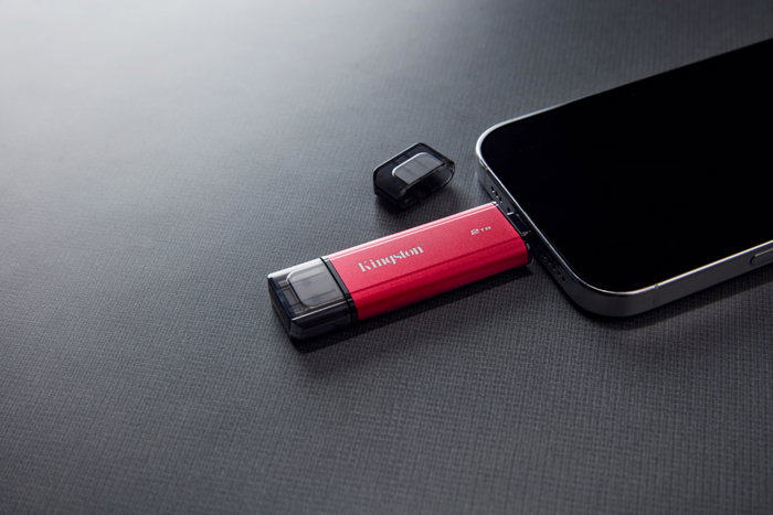 Kingston External SSD Dual Portable 2TB / SPSD/2TB, Negro y Rojo