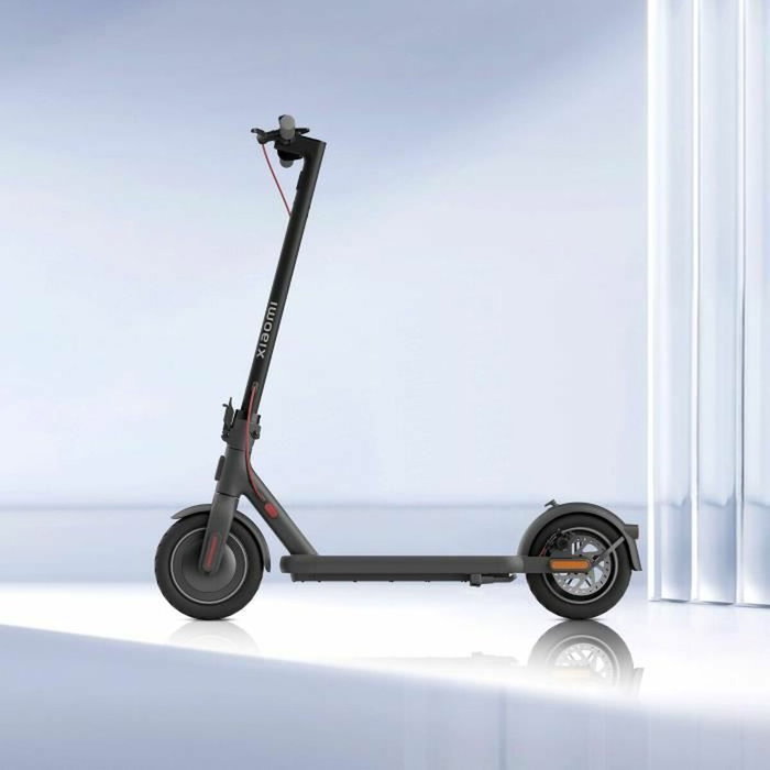 Xiaomi Patinete Eléctrico 4 con Neumáticos de 10 y 300W Xiaomi Patinete Eléctrico 4 con Neumáticos de 10 y 300W