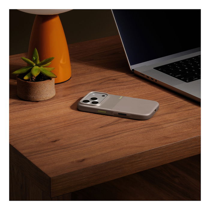 Beats Funda Rugged iPhone 17 Pro con MagSafe y Control de Cámara MGJP4LL/A (Alpengrau)