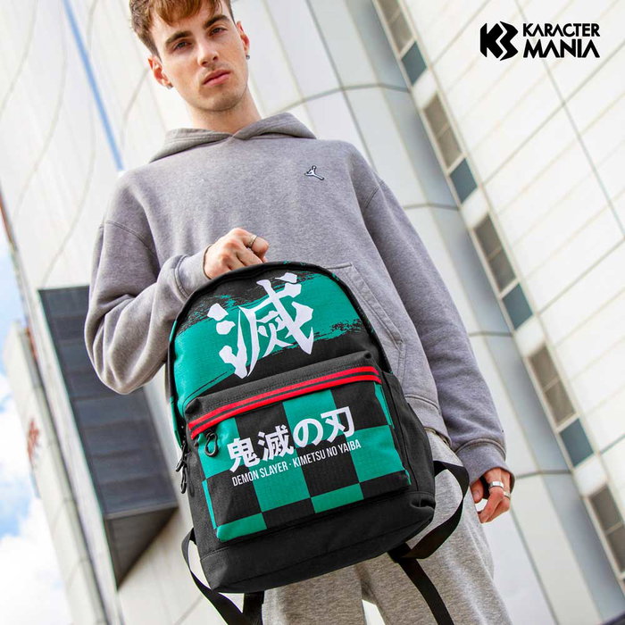 Demon Slayer Mochila HS PLUS Sutoriku Multicolor 23L Ripstop Resistente a Líquidos Espalda Acolchada y Ventilada