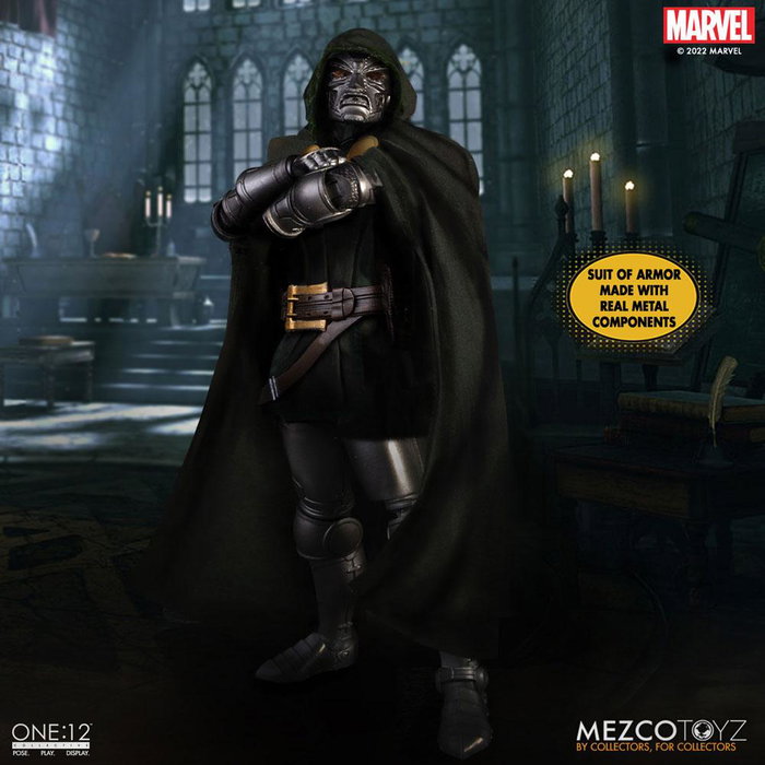 Mezco Toys Marvel Figura 1/12 Doctor Doom 17 cm