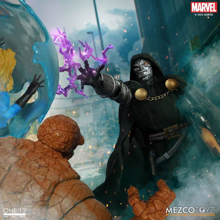 Mezco Toys Marvel Figura 1/12 Doctor Doom 17 cm