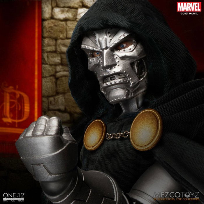 Mezco Toys Marvel Figura 1/12 Doctor Doom 17 cm