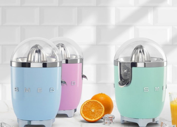 Smeg CJF11BLEU Exprimidor de cítricos Negro/Plata
