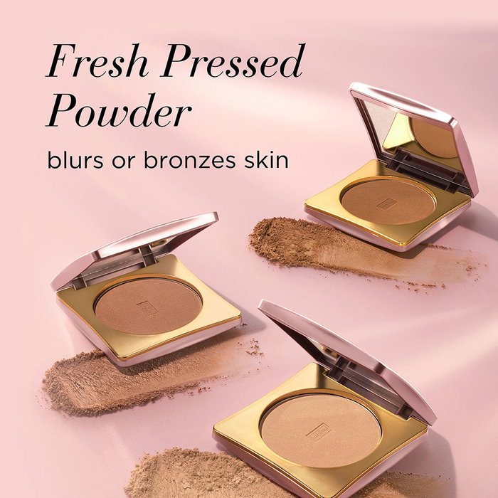 Elizabeth Arden Skincaring Powder Light