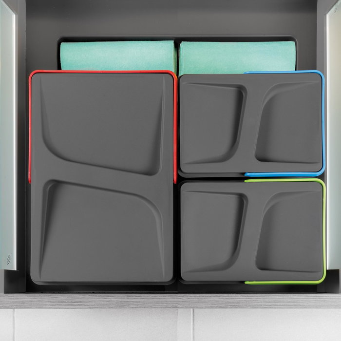Emuca Kit de contenedores de reciclaje para cajón de cocina con base Recycle altura 266mm, 1x15litros, 2x7litros, módulo 600mm, Plástico gris antracita Emuca Kit de contenedores de reciclaje para cajón de cocina con base Recycle altura 266mm, 1x15litros, 2x7litros, módulo 600mm, Plástico gris antracita