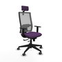 Silla de oficina Horna con mecanismo Sincro/Traslack tapizada con Tela color Morado y malla color Gris. Equipada con lumbar 1D, Brazos 1D, Cabecero 2D y Ruedas 65 mm parqué