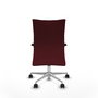 Silla Albacete confidente con mecanismo Sincro tapizada con Similpiel color Granate. Equipada con Base aluminio, Brazos 1D y Ruedas 65mm nailon
