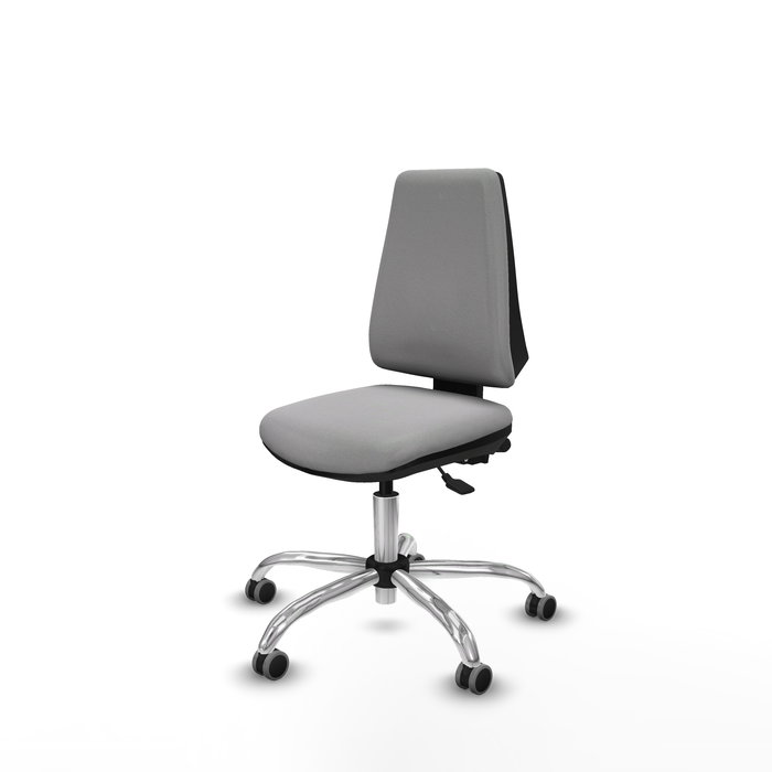 Silla de oficina Elche con mecanismo Asincro tapizada con Tela color Gris claro. Equipada con Base cromada, Sin brazos y Ruedas 65 mm parqué