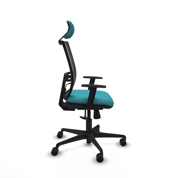 Silla de oficina Yunquera con mecanismo Sincro tapizada con Tela color Turquesa y malla color Negro. Equipada con lumbar 1D, Brazos 1D, Cabecero 1D y Ruedas 65mm nailon