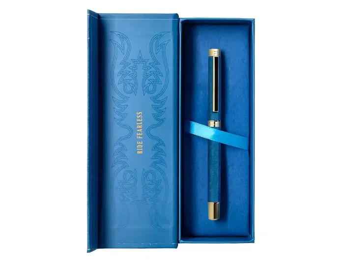 Belius Roller Wild West Azul Marino Dorado Tinta Negra Caja de Diseño Belius Roller Wild West Azul Marino Dorado Tinta Negra Caja de Diseño