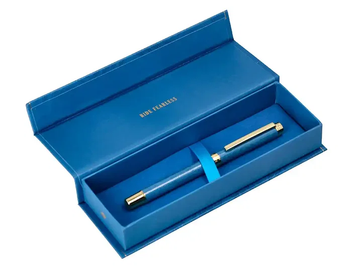 Belius Roller Wild West Azul Marino Dorado Tinta Negra Caja de Diseño Belius Roller Wild West Azul Marino Dorado Tinta Negra Caja de Diseño