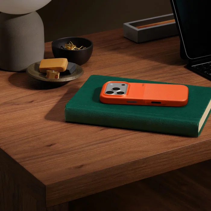 Beats Funda Rugged con Magsafe y Control de Cámara para iPhone 17 Pro - Naranja Sierra Orange - Funda Protectora Resistente TPU