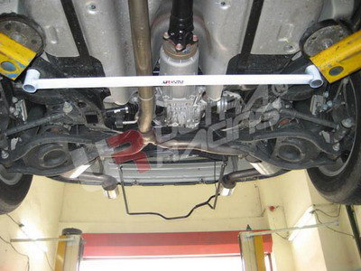 Ultra Racing Refuerzo de Chasis URRL2-718 para Chevrolet Captiva 4WD Turbo-D - Tirante Inferior Trasero para Mejorar Rigidez y Estabilidad Ultra Racing Refuerzo de Chasis URRL2-718 para Chevrolet Captiva 4WD Turbo-D - Tirante Inferior Trasero para Mejorar Rigidez y Estabilidad