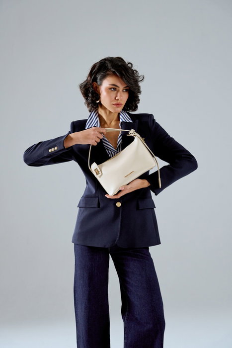 Vince Camuto Novara Bolso de Mano Crema Piel de Polivinilo Elegante y Sofisticado 24 x 10 x 16 cm Vince Camuto Novara Bolso de Mano Crema Piel de Polivinilo Elegante y Sofisticado 24 x 10 x 16 cm