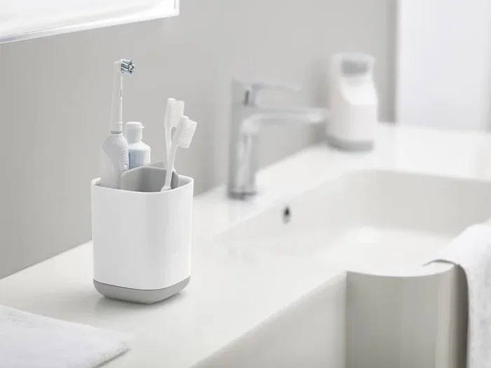 Joseph Joseph EasyStore Portacepillos de dientes Gris claro