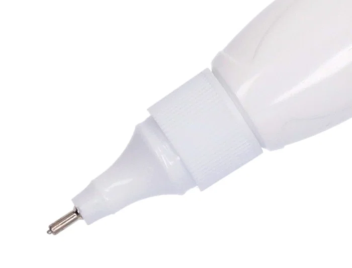 Q-connect Corrector Lápiz Roller Punta Metálica 8 ml Control de Flujo