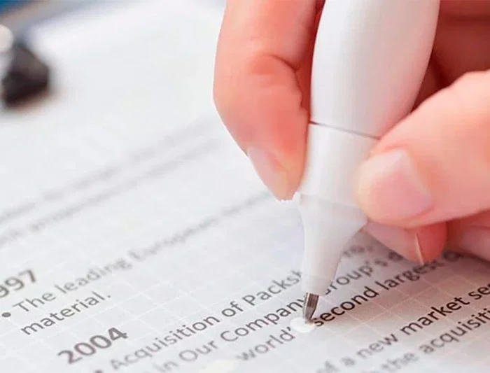 Q-connect Corrector Lápiz Roller Punta Metálica 8 ml Control de Flujo