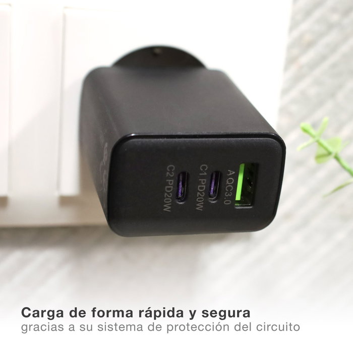 GSC Evolution Cargador 230V con 1xQC3.0 y 2xTipo C GSC Evolution Cargador 230V con 1xQC3.0 y 2xTipo C