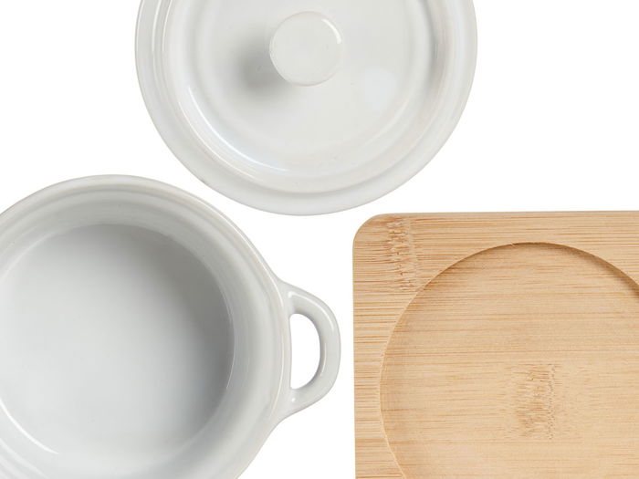 Vessia Cazuela Redonda de Cerámica con Base de Bambú Blanca y Natural 13.5x10.5x8.5 cm (Set de 24) Vessia Cazuela Redonda de Cerámica con Base de Bambú Blanca y Natural 13.5x10.5x8.5 cm (Set de 24)