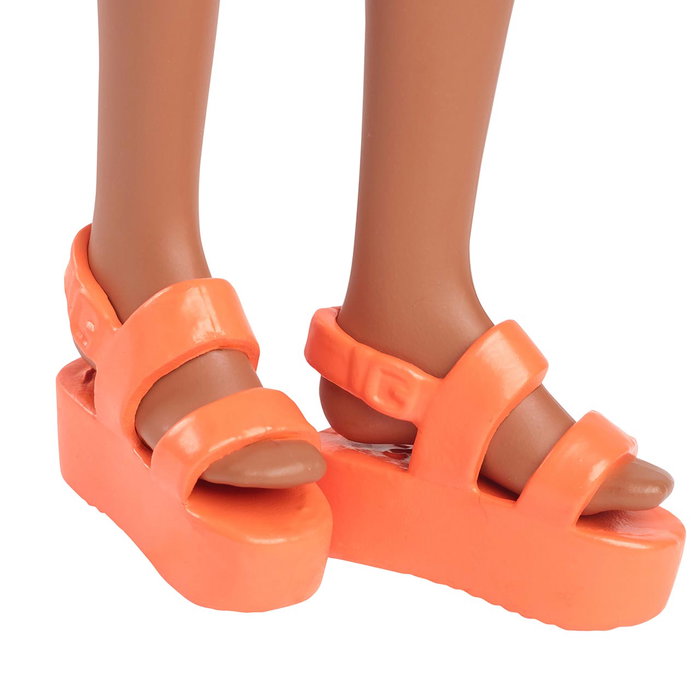 Barbie Muñeca Alta Fashionista Look Vestido Flores Hyt91