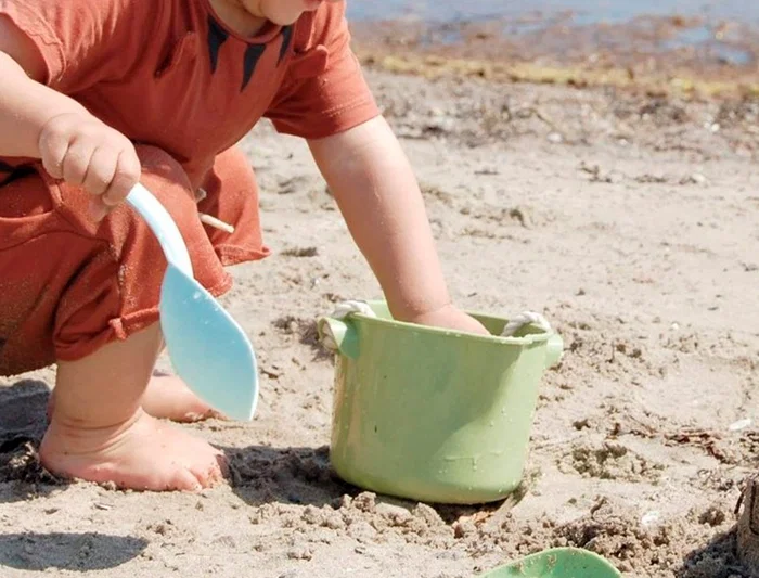 Vikingtoys Cubo de Playa Ecológico y Reciclable, Capacidad 1.5 Litros