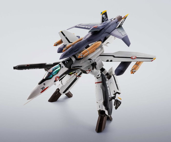 Macross Figura Hi-Metal R Chogokin VF-0S Phoenix (Roy Focker Use) & QF-2200D-B Ghost Set 14 cm