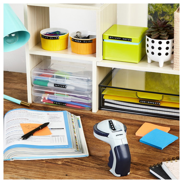 DYMO Omega - Prensa de Etiquetas Térmica de Impresión Directa Azul, para Uso Doméstico, Imprime en Etiquetas PVC hasta 9 mm