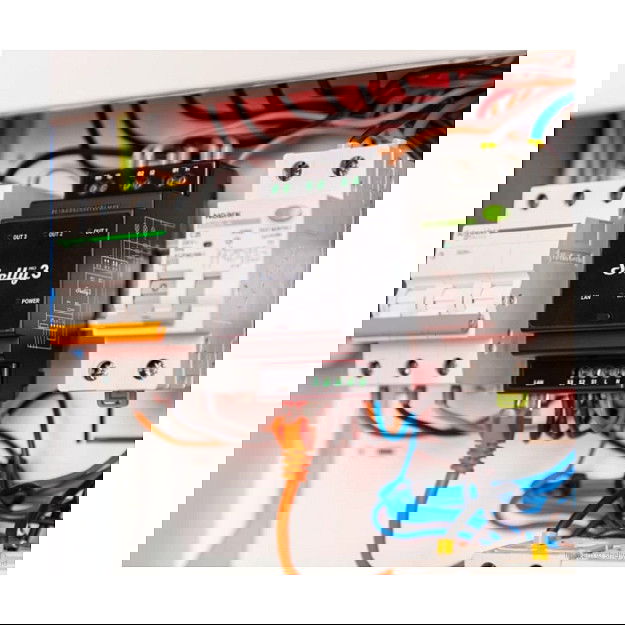 Shelly Pro 3 Relé Inteligente WLAN LAN 3x 16A 3 Canales 3 Fases Máx. 48A BT Montaje Carril DIN