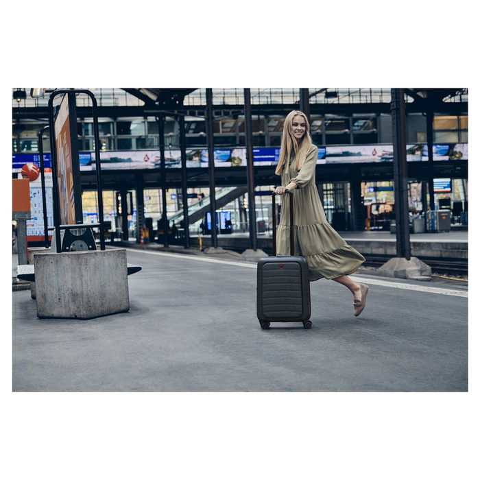 Wenger Maleta de Cabina Syntry con Compartimento para Portátil 14", 4 Ruedas Pivotantes, Negro/Gris, 36L