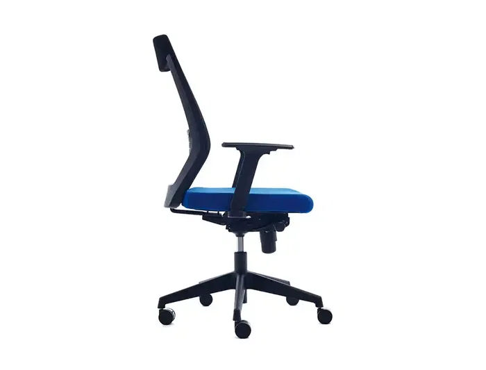 Rocada Silla de Oficina Tapizada en Tela Ignifuga Azul con Respaldo en Polímero Negro