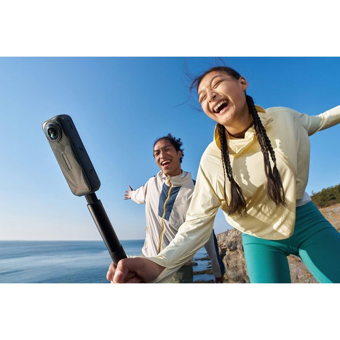 Insta360 INX5ESB2 Cámara Deportiva 360° X5 Essential Kit, Vídeo 8K, Ángulo de Visión 360°, Negra