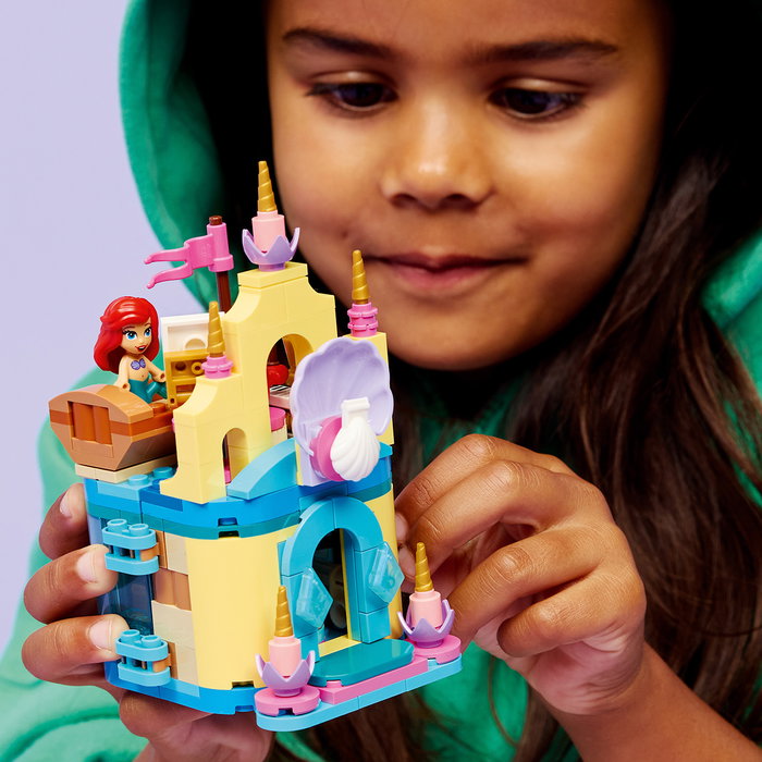 Lego Mini Palacio Mágico de Ariel 43285 Disney Princess Set de Construcción con 179 Piezas y 3 Personajes