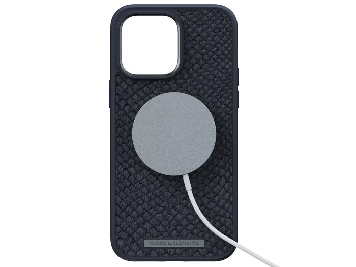 Njord byELEMENTS - Funda con piel de salmón para iPhone 14 Pro Max con MagSafe - Negro - Protección certificada MIL-STD-810H
