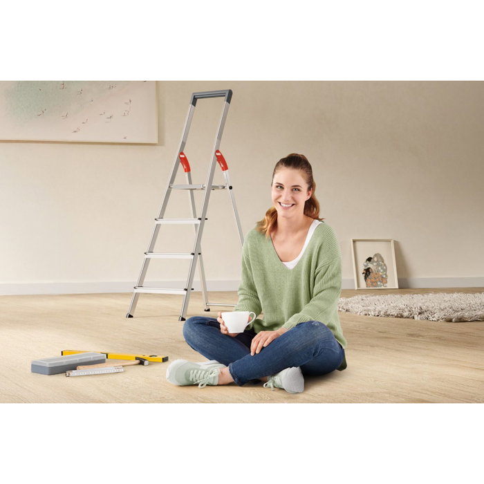 Hailo L51 Escalera de tijera de seguridad de 4 peldaños en aluminio Hailo L51 Escalera de tijera de seguridad de 4 peldaños en aluminio