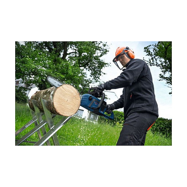 Bosch GKE 18V-40 Motosierra a Batería Profesional, 18V, 12.4 m/s, Calibre 1.1 mm, Cadena 3/8"
