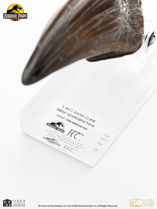 Toynami Estatua Jurassic Park T-Rex Hand Claw 13 cm